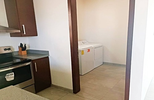 Durango House | Moon House F4: Spacious 3-Bdr House in Downtown