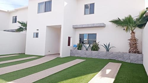 Benito Juarez Apartment | Moon House F4: Spacious 3-Bedroom Apartment in Downtown