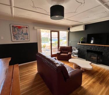 Queenstown House | Moon House