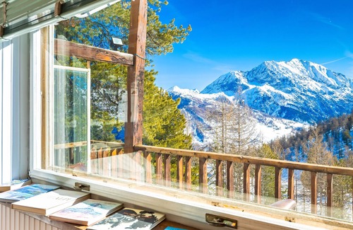 Cesana Torinese Ski Chalet | Moon Mountains Chalet/private SPA upon request/direct access to ski slopes