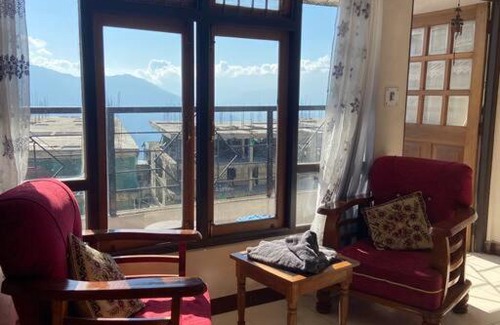 Darjeeling Apartment | “Moon River” A vacation home