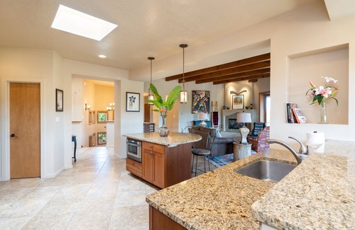 Hills at Las Estrellas House | Moon Shine Manor | Private Deck, Fireplace + Mountain View!