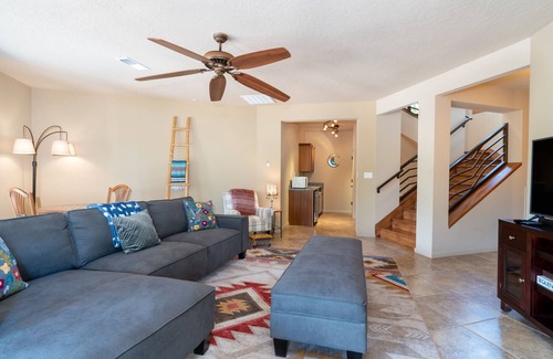 Hills at Las Estrellas House | Moon Shine Manor | Private Deck, Fireplace + Mountain View!