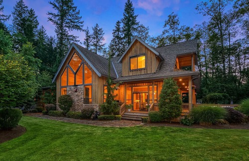 North Bend House | Moon Valley Retreat in North Bend