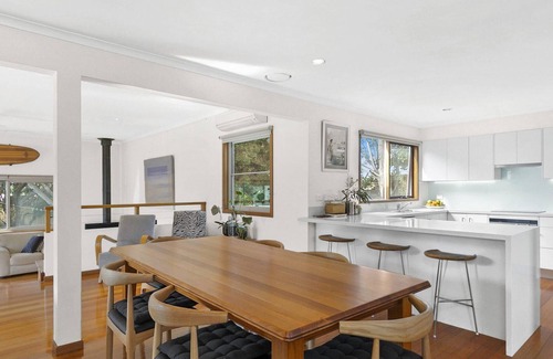 Surf Coast House | Moonah - Free Wifi and Pets Allowed on request