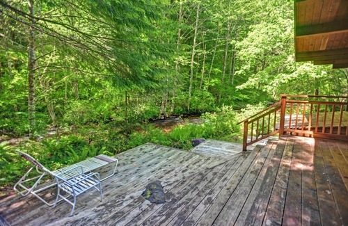 Rhododendron House | Moondance Cabin - Meredith Lodging
