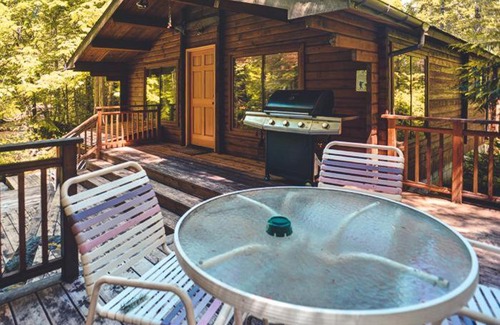 Rhododendron House | Moondance Cabin - Meredith Lodging