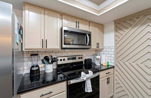 Panama City Beach Condo | Moondrifter 205 - Sleeps 6 - Free Beach Chairs!