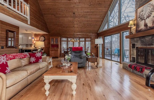 Deep Gap Cabin | Moondust Lodge - Sleeps 8 - Wrap Around Porch - C