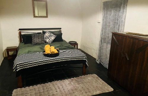 Northampton Bed & Breakfast | Mooniemia Farmhouse Bed and Breakfast