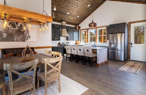 Orderville House | Moonlight Lodge, luxury home, Zion and Bryce