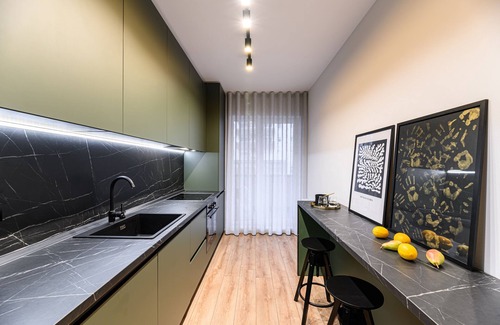 Tractorul Apartment | Moonlight Mountain Retreat