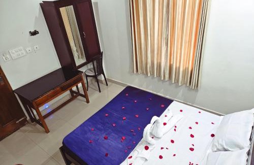 Erattupetta Hotel | Moonlight Tourist Home