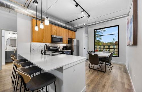 Traverse City Apartment | MoonlightShoresTC - "New Stylish Condo with 10 Hot Tubs!" Near Front St, Winery, Beach, Golf, Trails