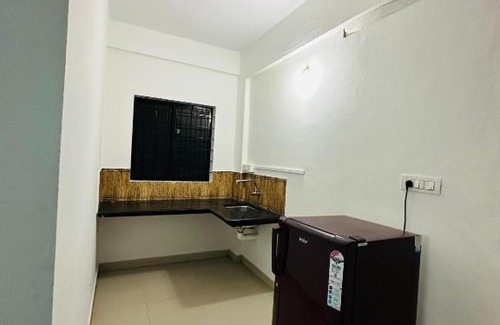 Kalamassery Hotel | Moonlit
