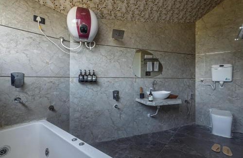 Varchi Ali Villa | Moonlit retreat