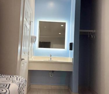 South Redondo Hotel | Moonlite Inn