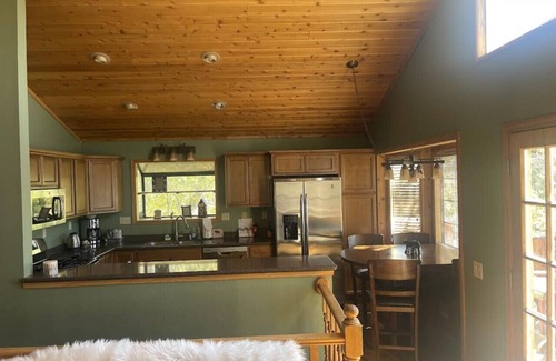 Upper Moonridge Cabin | Moonridge Paradise Cabin