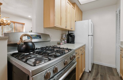 Big Bear Lake Cabin | Moonridge Pines Cabin +Fireplace + 5 min to Summit
