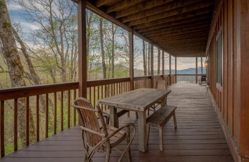 Aquone Villa | MoonShadow Lakeview Cabin-3 Story Nantahala Lake