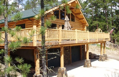 Custer House | Moonshine Lodge --- Gorgeous Mountain Views!