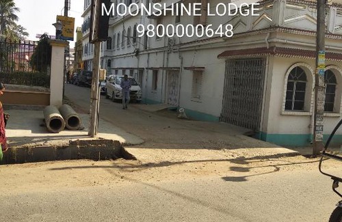 Bolpur Hotel | Moonshine Lodge