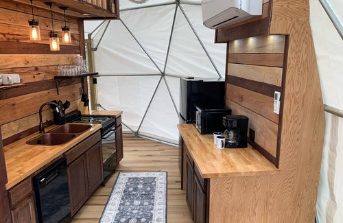 Hico Cabin | Moonshiner Tree Dome is rustic luxury with big, beautiful panoramic views.