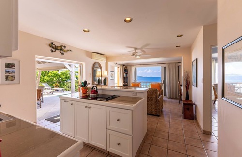 West End Villa | MOONSTONE VILLA 3bed villa and dip pool, just a hop skip and a jump from beach!
