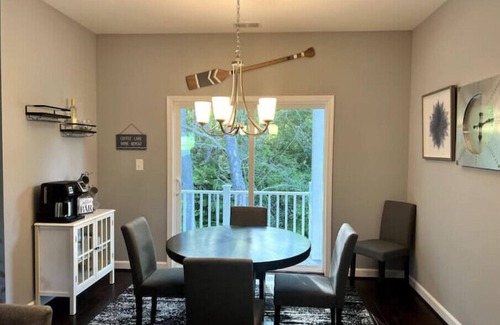 Eatons Crossing House | Moore Lake Timen