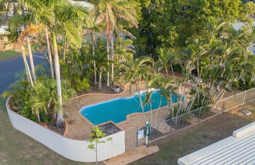 Moore Park Beach Hotel | Moore Park Beach Inn