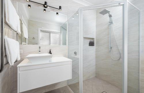 Armidale Hotel | Moore Park Inn