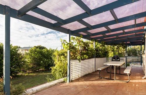 Guilderton House | Moore Views - Stunning River Views