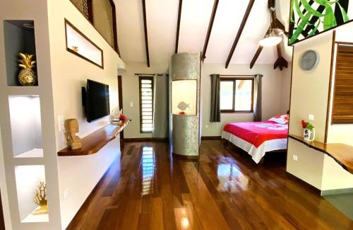 Pihaena House | MOOREA - The SERENITY Creek spa