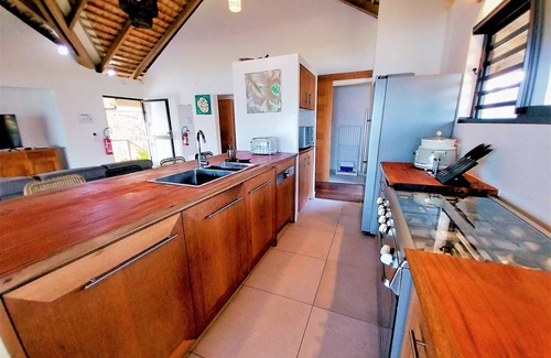 Temae Villa | MOOREA - Toatea Beach Piti