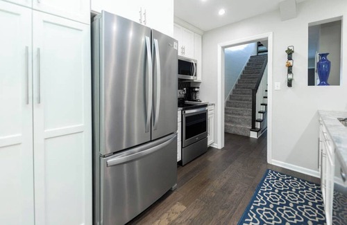 Bloomington House | Moores Place -Wooded View-Great Location-Game Rm-by IU