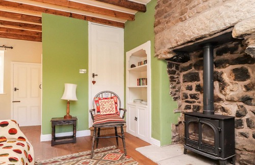 Embsay Cottage | MOORFIELD, pet friendly, character holiday cottage in Skipton