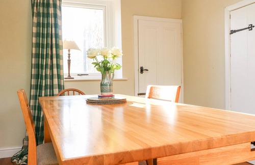 Embsay Cottage | MOORFIELD, pet friendly, character holiday cottage in Skipton