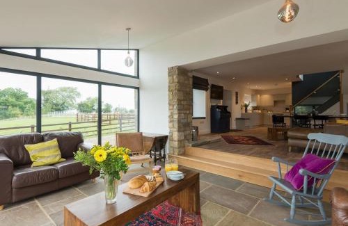 Kelbrook House | Moorgate Cottage - Ukc3380