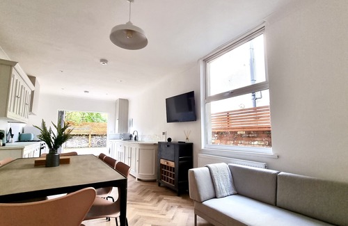 Splott House | Moorland House by Switchback Stays