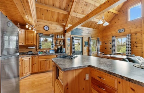 Pittsburg Cabin | Moose Alley American Cabin