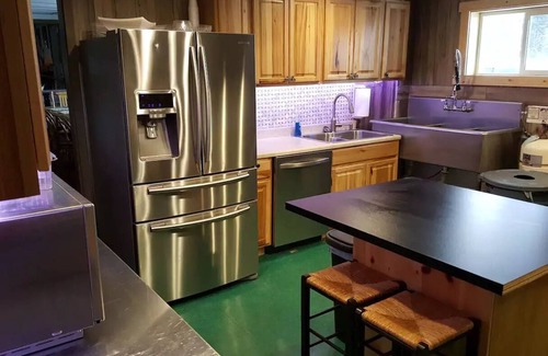 Eustis Cabin | Moose Creek Lodge Great for Large Groups!
