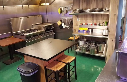Eustis Cabin | Moose Creek Lodge Great for Large Groups!