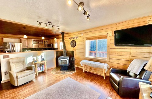Sterling House | Moose Haven Hideaway