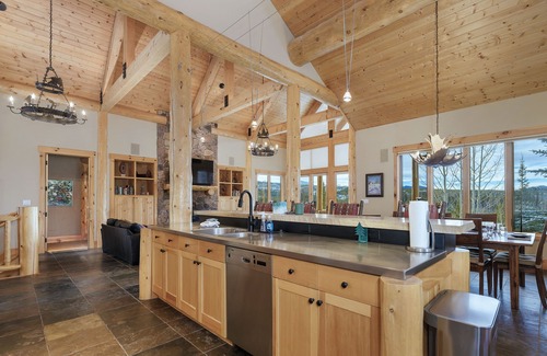 Winter Park House | Moose Lodge with private hot tub