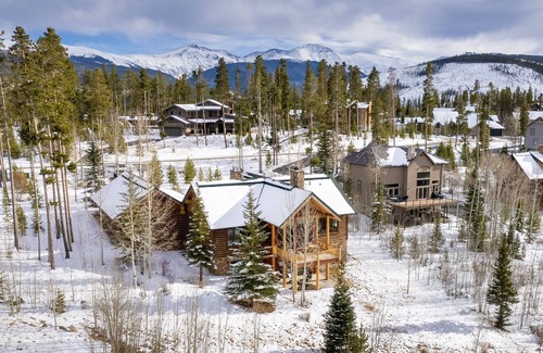 Winter Park House | Moose Lodge with private hot tub