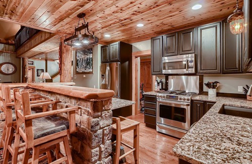 Valley of the Sun House | Moose Sightings, Hot Tub, Pool Table, Views, Hot Springs, 16mi to Breckenridge