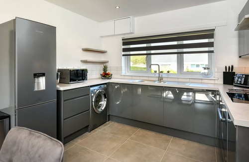 Abersoch House | Mor a Mynydd - Three Bedroom House, Sleeps 6