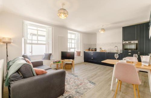 Looe Apartment | Mor Apartment