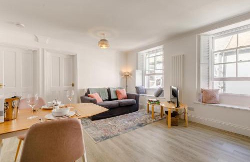Looe Apartment | Mor Apartment
