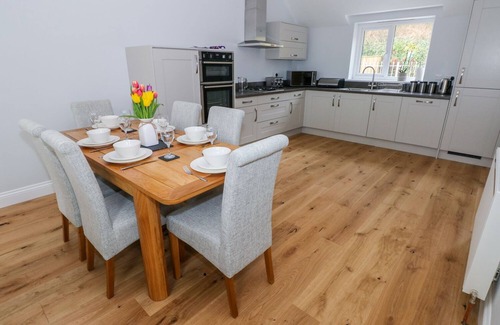 Goodwick Cottage | MOR AWELON, family friendly, luxury holiday cottage in Goodwick